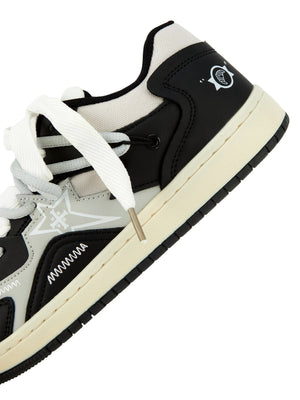Star patch skate sneakers – Black/White, close-up | XoKool