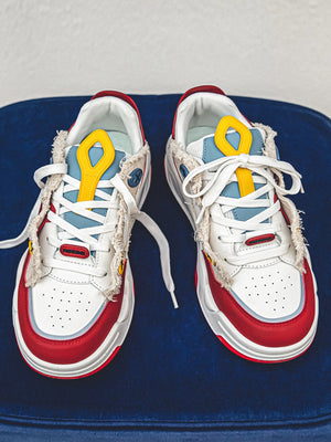 Retro Chunky Sneaker – Rot auf dem Stuhl, von oben | XoKool