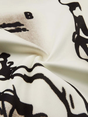 Cartoon Girl Hoodie mit Airbrush-Print – Creme, Nahaufnahme des Prints | XoKool