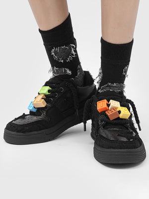 Zapatillas skate negras con estrellas – en modelo | XoKool