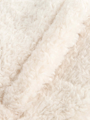 Reversible Wear Sherpa Vest Cozy Two-in-One Style Stay versatile with the Reversible Wear Sherpa Vest. Designed for comfort and style, this two-in-one piece features a cozy sherpa side and a sleek reverse for any look. Key Features: Material: Soft Sherpa