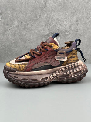 Distressed Chunky Sneaker in Burgunder Multicolor – Seitenansicht | XoKool