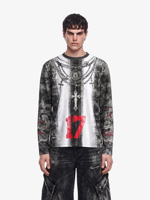 Camiseta de manga larga con estampado integral y gráfico de cadena – en modelo de frente | XoKool