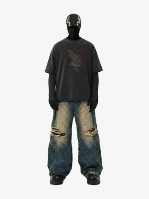 Angel Wings T-Shirt, Washed Black Oversized – am Model (maskiert), von vorn | XoKool