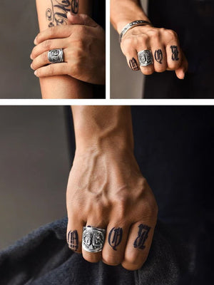 Ring mit ägyptischer Münze in antikem Silberton – Collage am Model, weitere Ringe getragen | XoKool