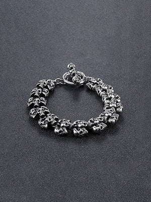 Skull link bracelet – closed on dark surface | XoKool
