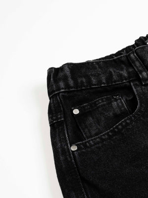 Jorts cargo – negro lavado, detalle de la cintura y el bolsillo | XoKool