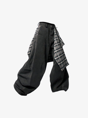 Pantalones globo con capa de cuadros desmontable – negro, en ángulo con los cuadros | XoKool