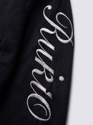 Zip Hoodie mit Blitz – Nahaufnahme Schriftzug-Stickerei am Ärmel | XoKool
