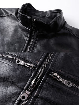 Chaqueta cafe racer de cuero sintético – detalles de cuello y cierre | XoKool