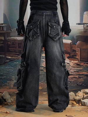 Jeans cargo acampanados (flare) negros con bolsillos 3D – negro, en modelo, frente | XoKool