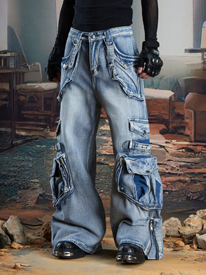 Jeans cargo acampanados (flare) negros con bolsillos 3D – azul claro, en modelo, frente | XoKool