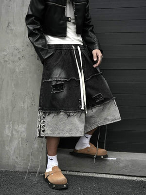 Zweifarbige lange Jorts – am Model, Seitenansicht | XoKool
