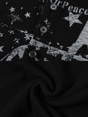 USA flag henley – buttons and print close-up / fabric | XoKool