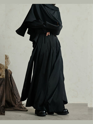 Hakama Hose – am Model, Rückansicht schräg | XoKool