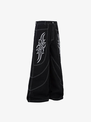 Jeans con bordado tribal – lateral, plano | XoKool