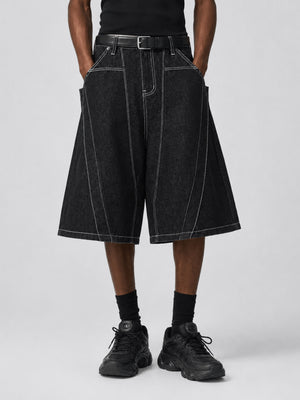 Jorts negros de pierna ancha con costuras blancas en contraste – en modelo, frente | XoKool
