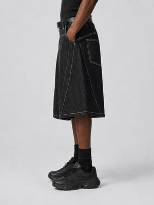 Jorts negros de pierna ancha – en modelo, lateral | XoKool