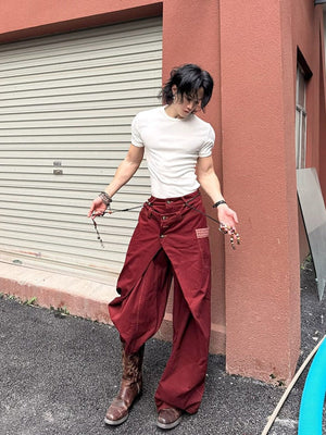 Wide Leg Hose – Ziegelrot, am Model auf der Straße | XoKool
