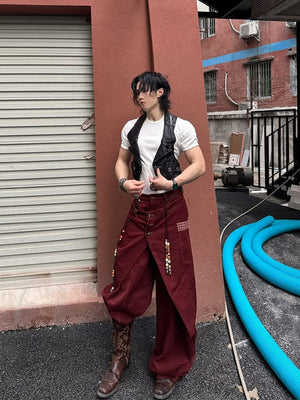 Wide Leg Hose – Ziegelrot, am Model mit Weste | XoKool