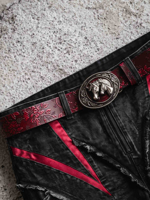 Cinturón con hebilla de caballo – sobre jeans, vista plana | XoKool