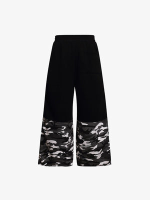 Camo Patchwork Wide Leg Jogginghose – Schwarz, Rückansicht | XoKool