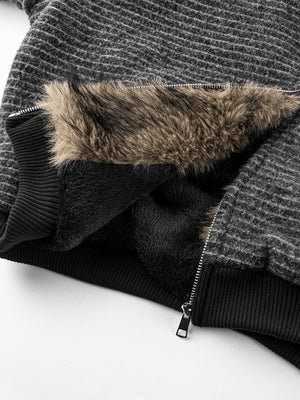 Anthrazit gestreifter Zip Hoodie mit Kunstfellkapuze – Fellfutter und Rippsaum im Detail | XoKool