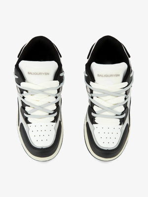 Star patch skate sneakers – Black/White, top view | XoKool