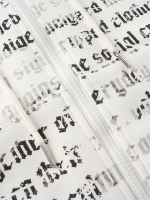 Zip Hoodie mit Zeitungsprint – Reißverschluss und bedruckte Kordel im Detail | XoKool