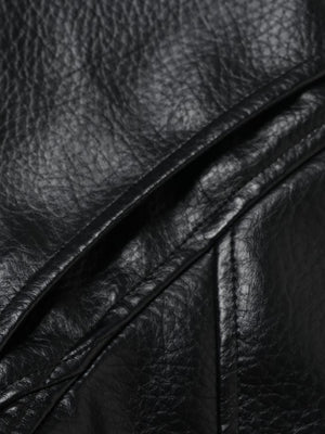 Chaqueta biker corta – detalle de la textura del cuero sintético | XoKool