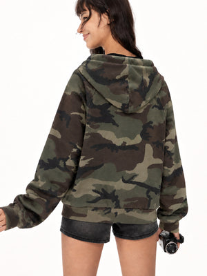 Camo Zip Hoodie – am weiblichen Model, Rückseite | XoKool