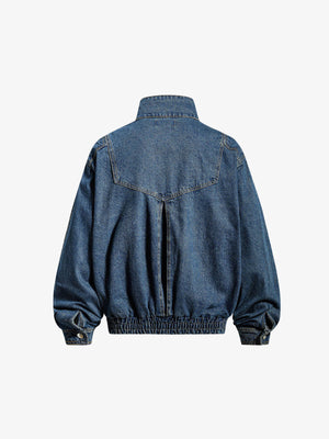 Dunkel gewaschene Jeans-Bomberjacke mit Stehkragen – Blau, Rückseite mit Falte | XoKool
