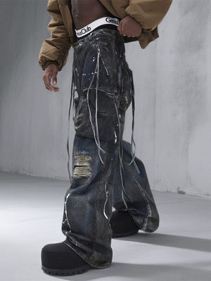 Cargo Jeans im Dirty Wash mit Farbspritzern – am Model, seitlich | XoKool