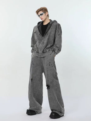 Distressed Acid Wash Jogginghose in Grau mit weitem Bein – am Model, Vorderansicht, mit passendem Hoodie | XoKool