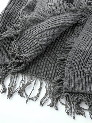 Strickjacke aus Grobstrick mit offener Front – Nahaufnahme Fransensaum | XoKool