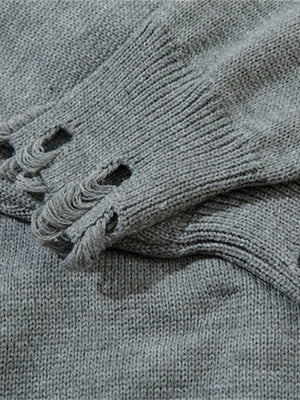 Distressed Strickpullover – Grau, Nahaufnahme der Löcher am Bündchen | XoKool