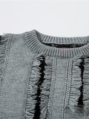 Distressed Strickpullover – Grau, Nahaufnahme des Ausschnitts | XoKool