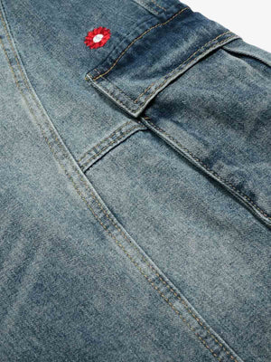 Barrel Cargo Jeans mit Blumenstickerei – Nahaufnahme Blumenstickerei | XoKool