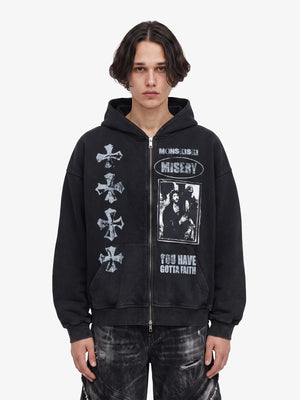 Faded Black Gothic Cross Zip Hoodie – am Model, vorne | XoKool