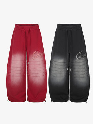 Pleated sweatpants – Red and Black front | XoKool
