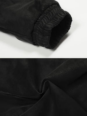 Bomberjacke in Wildleder-Optik – Bündchen und Stoff im Detail | XoKool