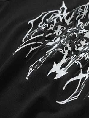Tribal-T-Shirt mit Stehkragen – Nahaufnahme des schwarzen Prints | XoKool