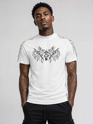 Tribal-T-Shirt mit Stehkragen – am Model, Weiß, vorne | XoKool