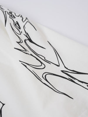 Tribal-T-Shirt mit Stehkragen – Nahaufnahme des weißen Schulterstreifens | XoKool