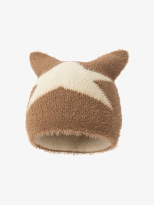 Flauschige Beanie mit Katzenohren und Stern – Hellbraun mit cremefarbenem Stern, Vorderansicht | XoKool