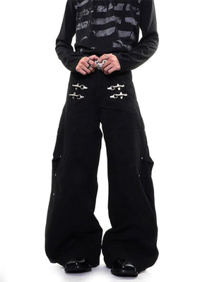 Gothic Hose – Schwarz, am Model von vorne | XoKool