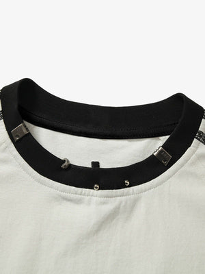 Gestreiftes Raglan T-Shirt – Off-White, Metallteile am Kragen im Detail | XoKool