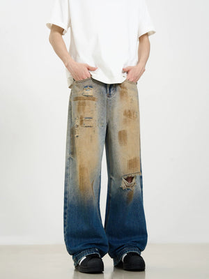Zweifarbige zerrissene Baggy Jeans in Rost und Blau – am Model, von vorne | XoKool