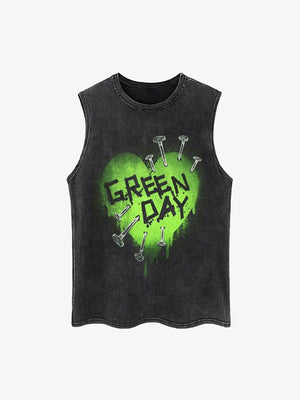 Camiseta sin mangas gráfica de corazón acid wash en negro – negro lavado, vista frontal | XoKool