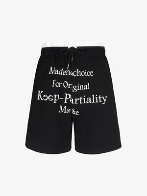 Shorts deportivos con doble cintura y volantes – negro, vista frontal plana | XoKool
